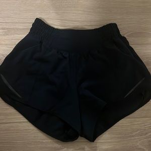 Lululemon high rise hotty hot shorts navy 2.5 inch
